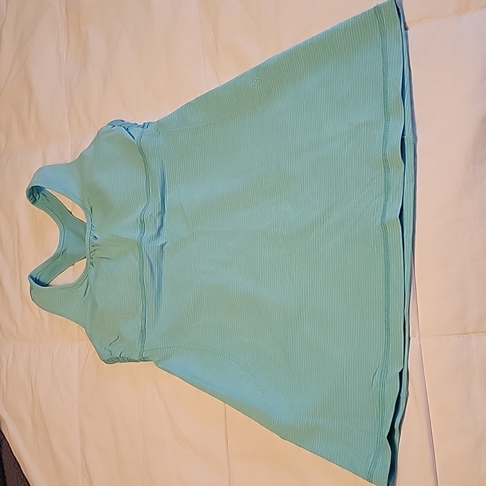 Lululemon workout top
